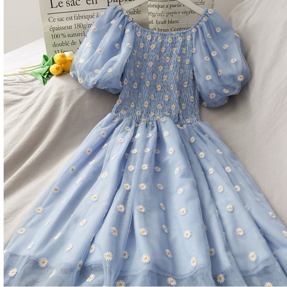 Lemongrass - Puff-Sleeve Daisy Embroidery Smocked Mesh Dress